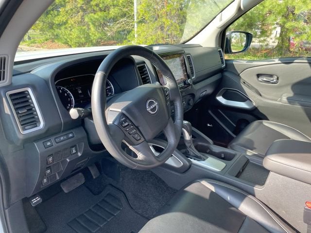 2024 Nissan Frontier SL