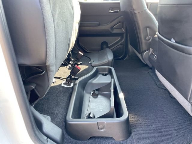 2024 Nissan Frontier SL