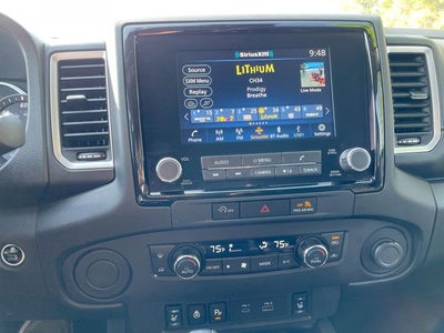 2024 Nissan Frontier SL