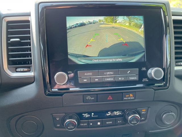 2024 Nissan Frontier SL