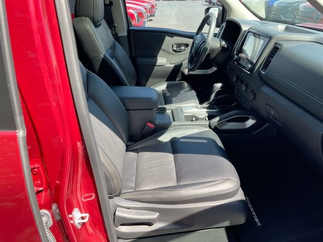 2024 Nissan Frontier Crew Cab SL 4x2