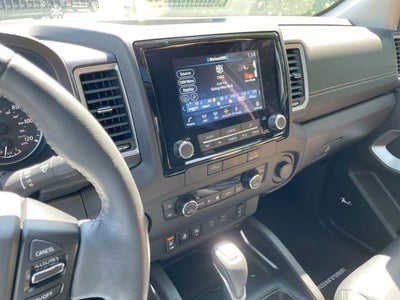 2024 Nissan Frontier Crew Cab SL 4x2