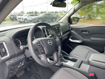 2025 Nissan Frontier SV