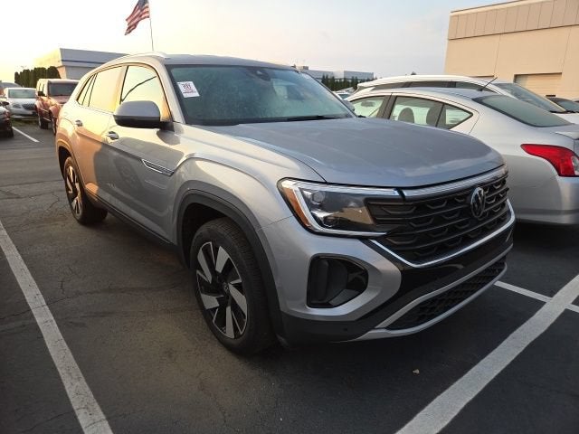 2025 Volkswagen Atlas Cross Sport 2.0T SE w/Technology