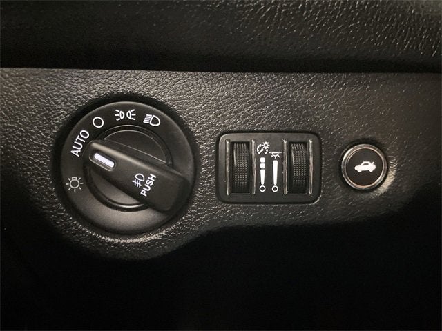 2016 Dodge Challenger SXT Plus