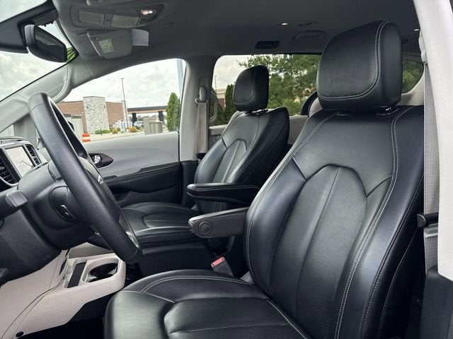 2020 Chrysler Voyager LXI
