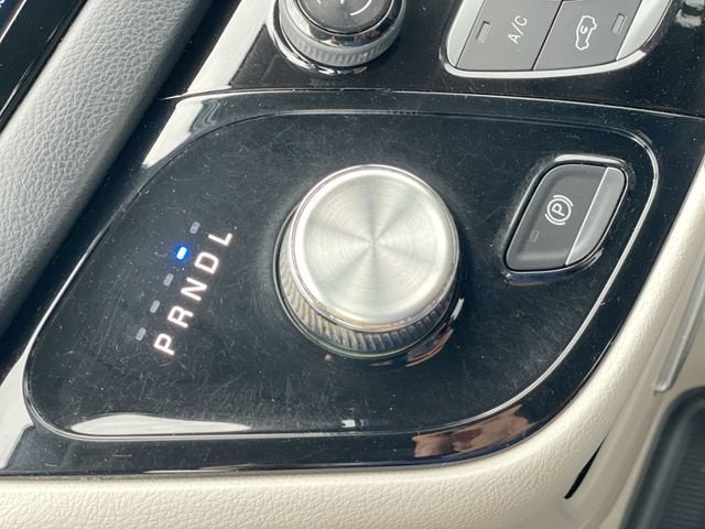 2017 Chrysler Pacifica Touring-L Plus