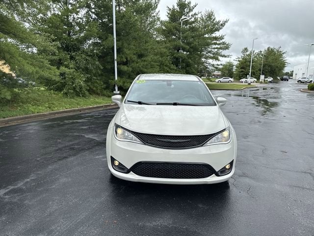 2020 Chrysler Pacifica Touring