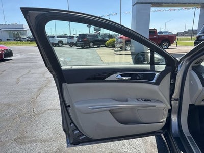 2016 Lincoln MKZ Base