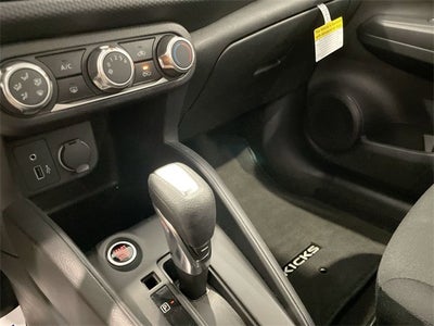 2024 Nissan Kicks S Xtronic CVT