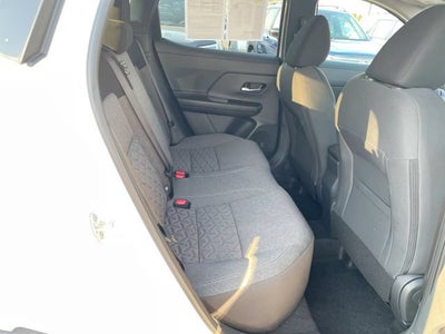2025 Nissan Kicks SV FWD