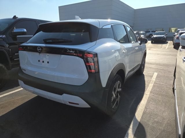 2025 Nissan Kicks SV FWD