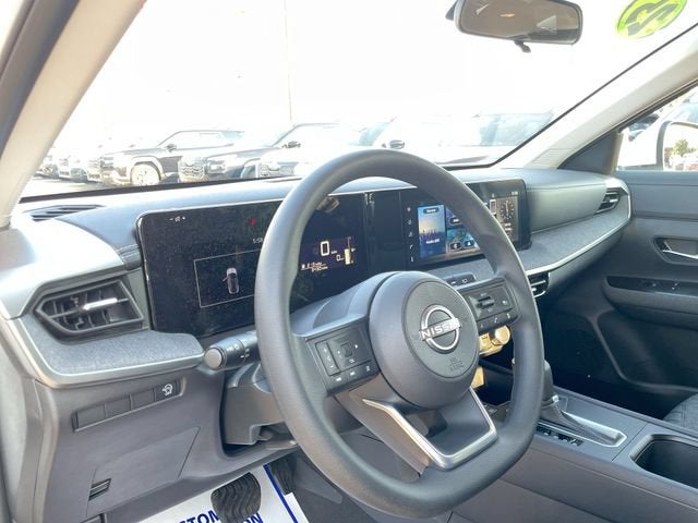 2025 Nissan Kicks SV FWD