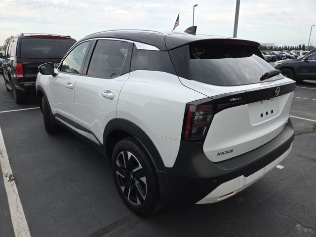 2025 Nissan Kicks SR