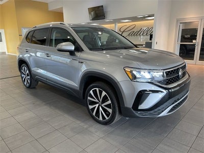 2024 Volkswagen Taos SE