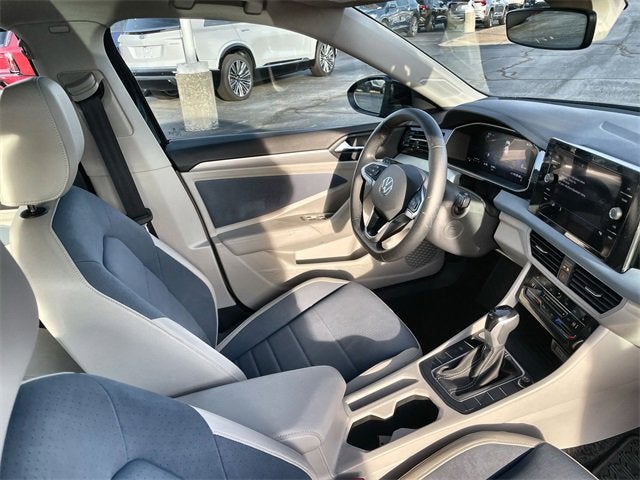 2025 Volkswagen Jetta SE