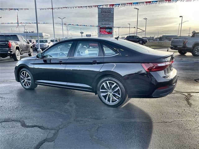 2025 Volkswagen Jetta SE