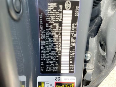 2025 Toyota Camry SE