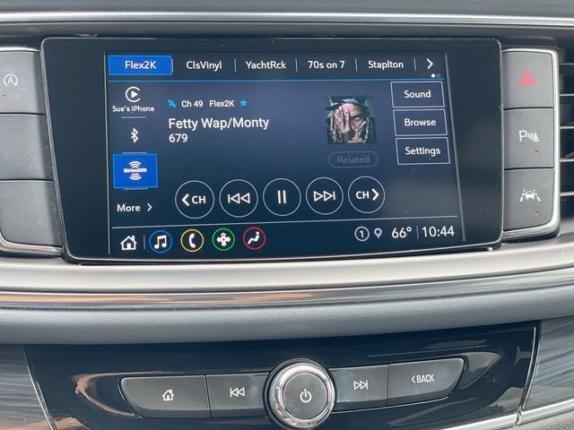 2022 Buick Enclave Essence