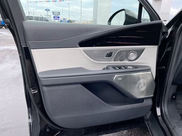 2024 Lincoln Nautilus Reserve