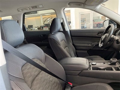 2025 Nissan Pathfinder S