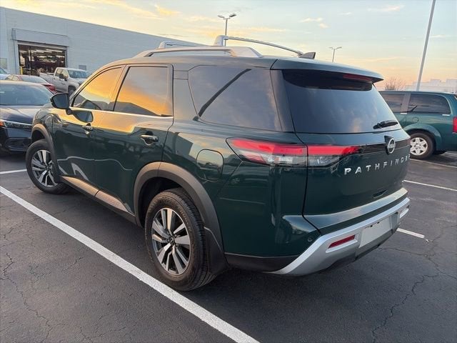 2024 Nissan Pathfinder SL
