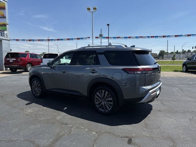 2025 Nissan Pathfinder SL