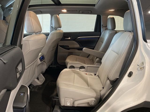 2019 Toyota Highlander Limited Platinum