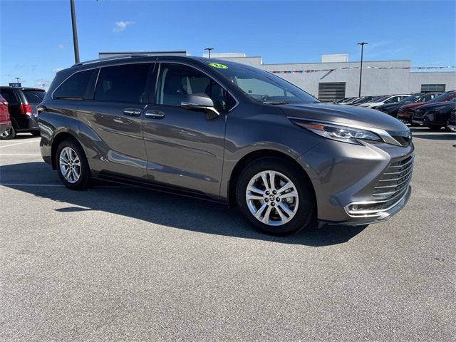 2023 Toyota Sienna Platinum