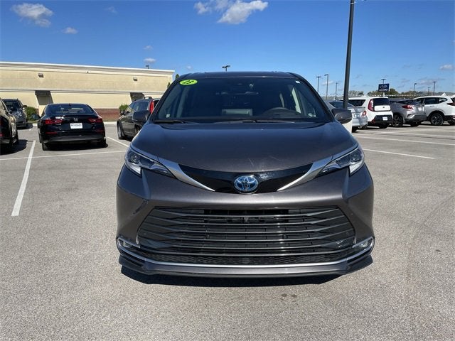 2023 Toyota Sienna Platinum