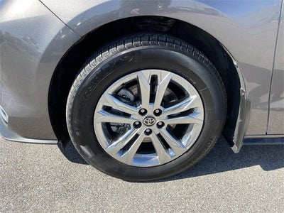 2023 Toyota Sienna Platinum