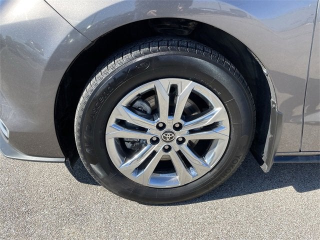 2023 Toyota Sienna Platinum