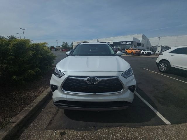 2025 Toyota Highlander Platinum