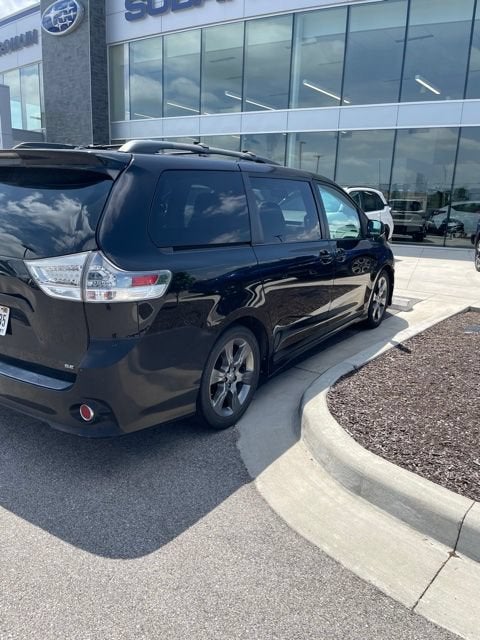 2011 Toyota Sienna SE