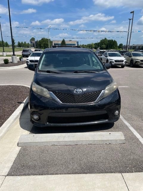 2011 Toyota Sienna SE