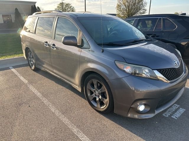2011 Toyota Sienna SE