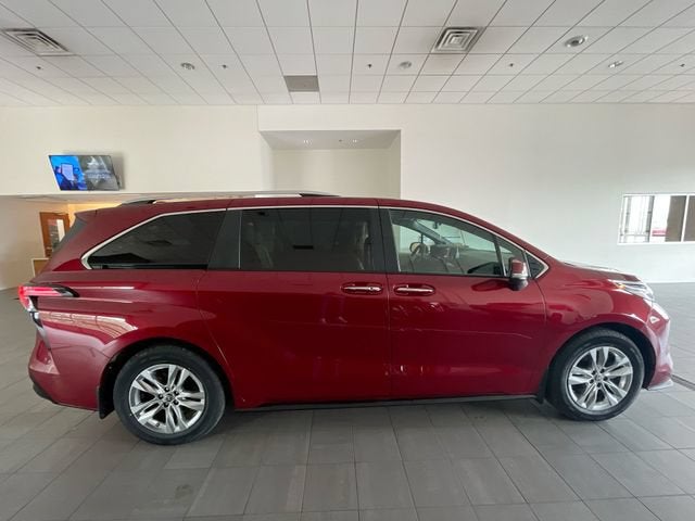 2024 Toyota Sienna Limited