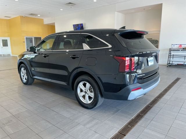 2025 Kia Sorento LX