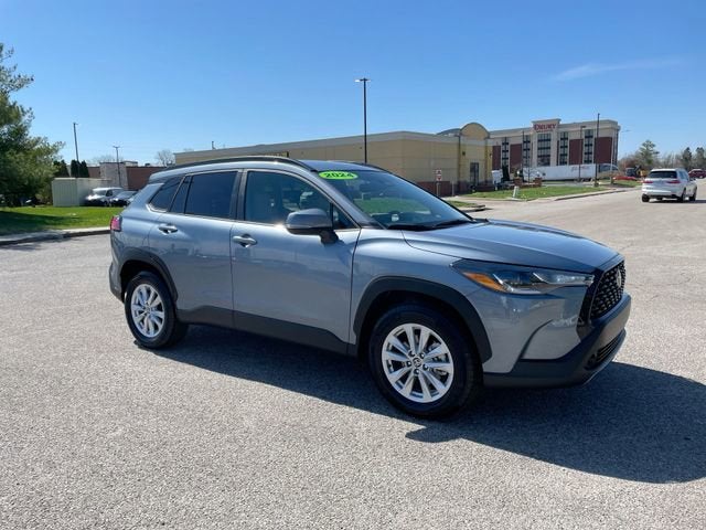 2024 Toyota Corolla Cross LE