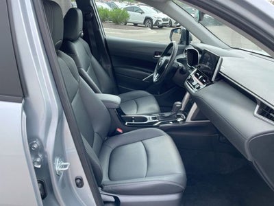 2025 Toyota Corolla Cross XLE