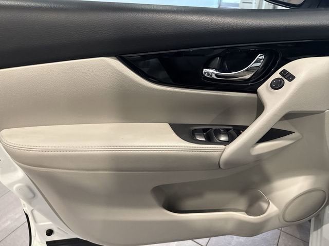 2021 Nissan Rogue Sport SV FWD Xtronic CVT