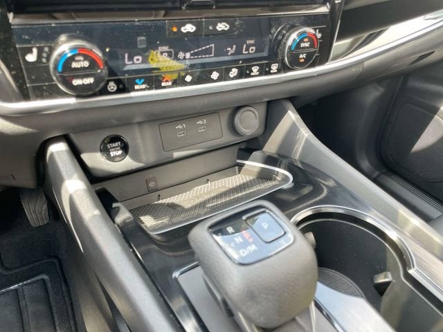 2025 Nissan Rogue SL