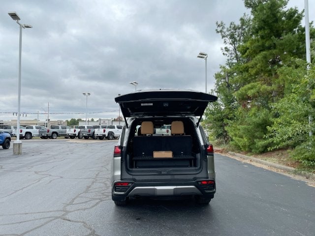 2026 Lexus LX 700h Luxury