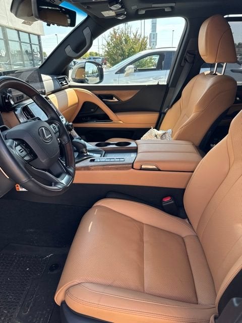 2026 Lexus LX 700h Luxury