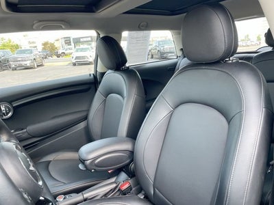 2017 MINI Hardtop Cooper