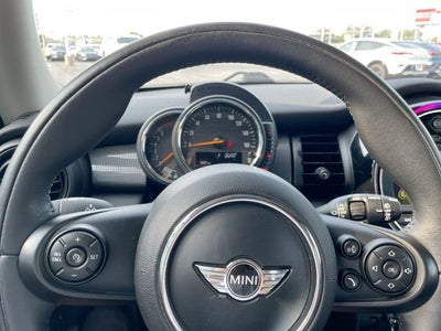 2017 MINI Hardtop Cooper