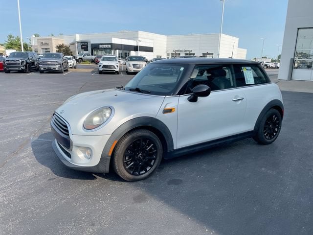 2017 MINI Hardtop Cooper