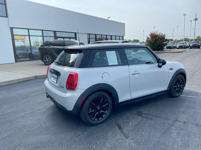 2017 MINI Hardtop Cooper