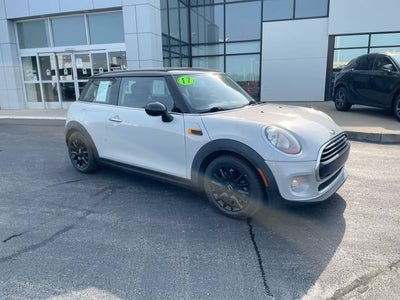2017 MINI Hardtop Cooper