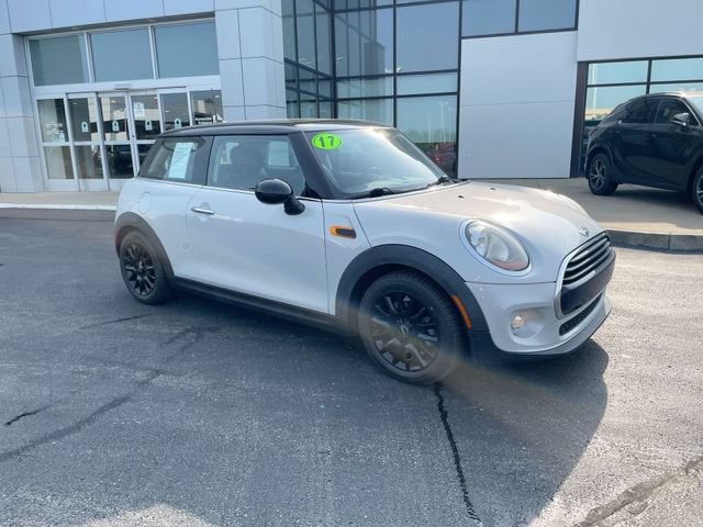 2017 MINI Hardtop Cooper